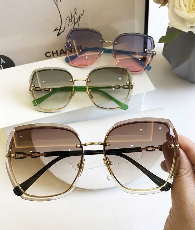 Fantasia Luxurious Vintage Sunglasses for Women